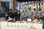 207TS11ZOGO_E045.jpg